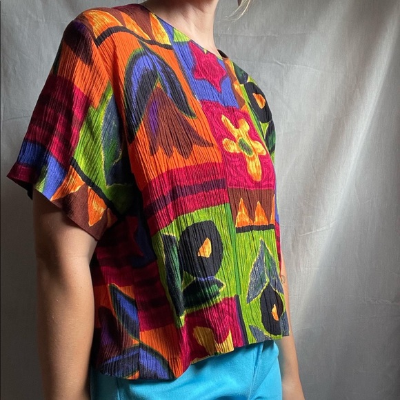 Vintage Blouse with Funky Print - Picture 4 of 4